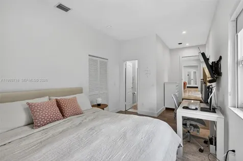 3258 Riviera Drive Coral Gables FL 33134