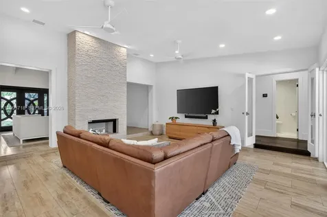 3258 Riviera Drive Coral Gables FL 33134