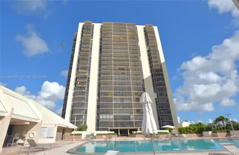 20301 W Country Club Drive Aventura FL 33180