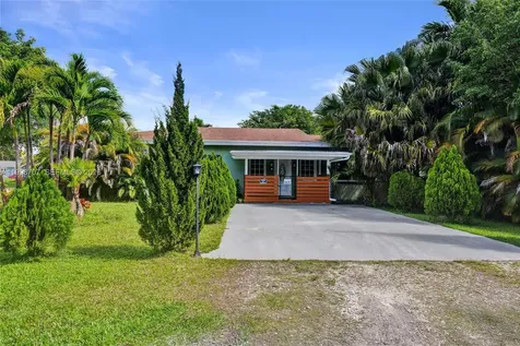 4790 SW 55th Avenue Davie FL 33314