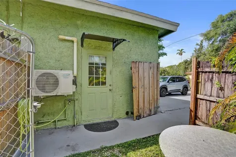 4790 SW 55th Avenue Davie FL 33314