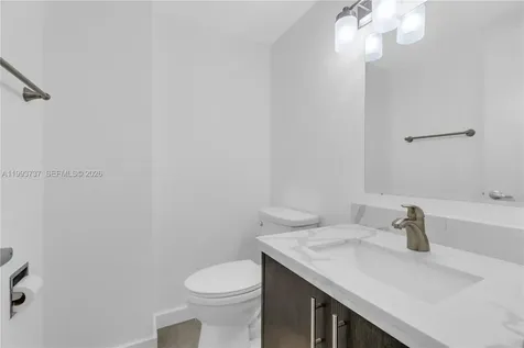 425 W Park Drive Miami FL 33172