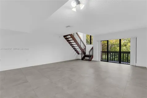 425 W Park Drive Miami FL 33172