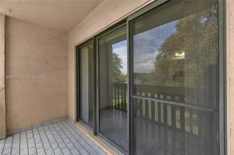 425 W Park Drive Miami FL 33172