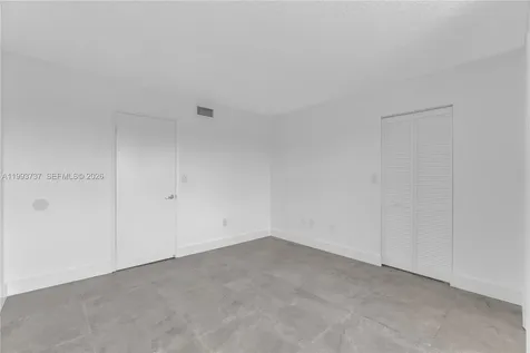 425 W Park Drive Miami FL 33172