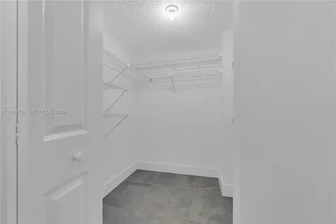 425 W Park Drive Miami FL 33172