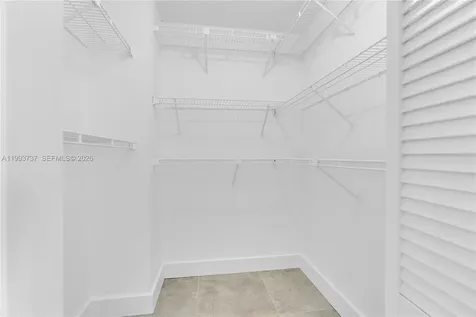 425 W Park Drive Miami FL 33172
