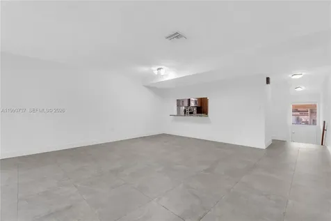 425 W Park Drive Miami FL 33172