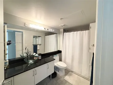 31 SE 5th Street Miami FL 33131