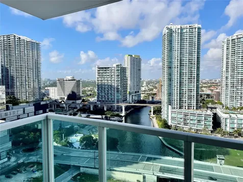 31 SE 5th Street Miami FL 33131