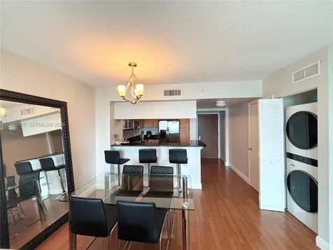 31 SE 5th Street Miami FL 33131