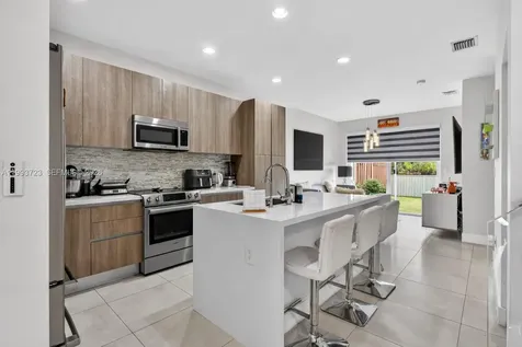 7159 NW 102nd Place Doral FL 33178