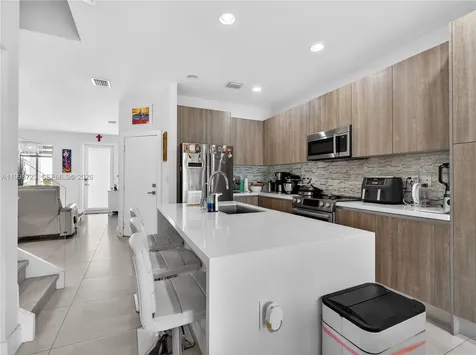 7159 NW 102nd Place Doral FL 33178