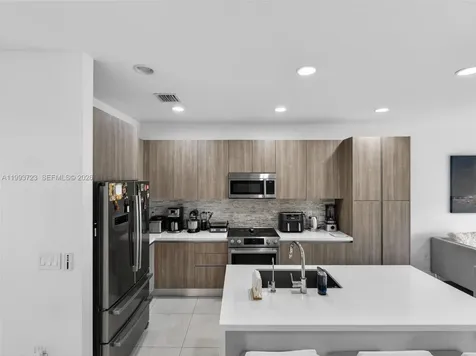 7159 NW 102nd Place Doral FL 33178