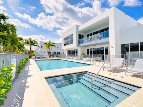 7159 NW 102nd Place Doral FL 33178