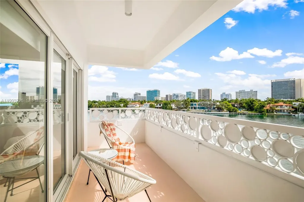 9881 E Bay Harbor Drive Bay Harbor Islands FL 33154