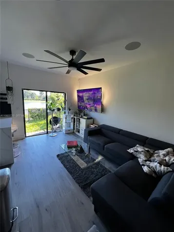 5942 Mustang Manor Davie FL 33314