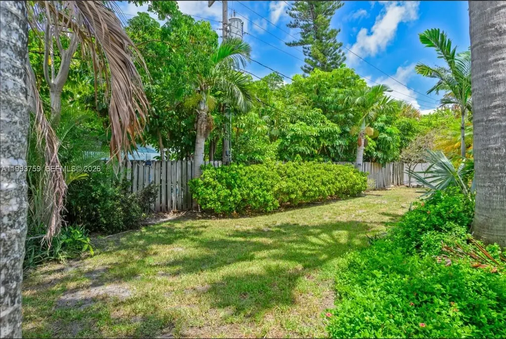 1799 SE 25th Avenue Fort Lauderdale FL 33316