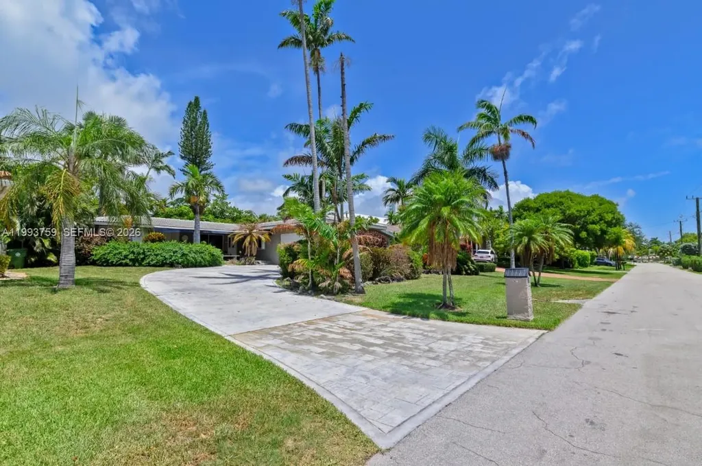 1799 SE 25th Avenue Fort Lauderdale FL 33316