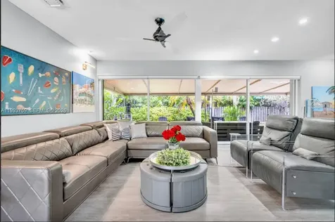 1799 SE 25th Avenue Fort Lauderdale FL 33316
