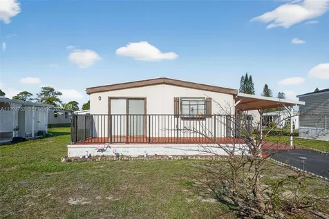 415 E Erie Drive Fort Pierce FL 34946