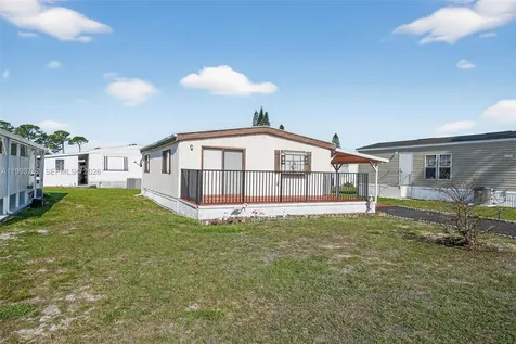 415 E Erie Drive Fort Pierce FL 34946