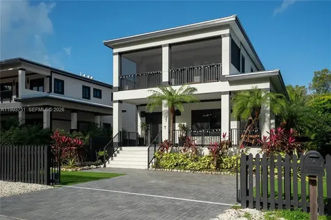 13 Coral Way Key Largo FL 33037