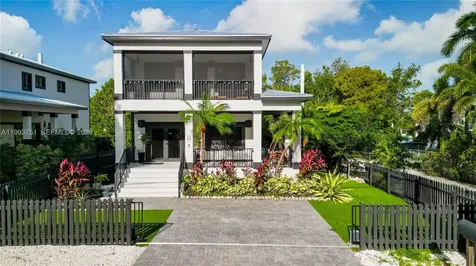 13 Coral Way Key Largo FL 33037