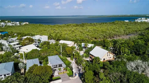 13 Coral Way Key Largo FL 33037