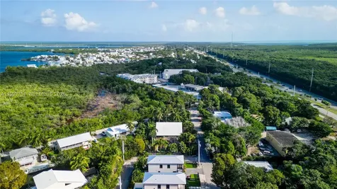 13 Coral Way Key Largo FL 33037