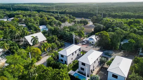 13 Coral Way Key Largo FL 33037