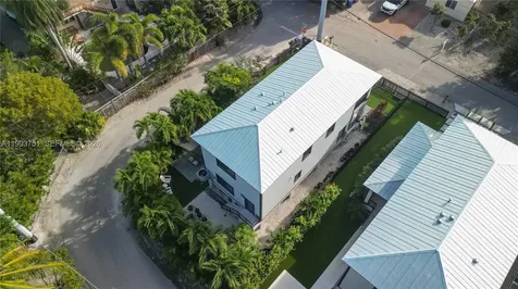 13 Coral Way Key Largo FL 33037