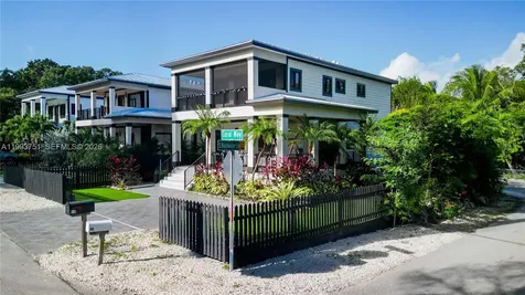 13 Coral Way Key Largo FL 33037