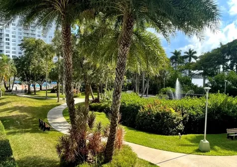 2851 NE 183rd Street Aventura FL 33160