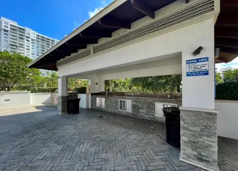 2851 NE 183rd Street Aventura FL 33160
