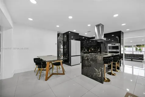6190 W 14th Avenue Hialeah FL 33012