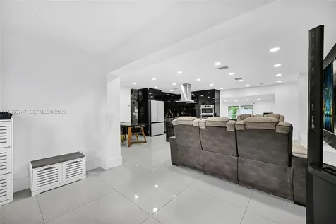 6190 W 14th Avenue Hialeah FL 33012