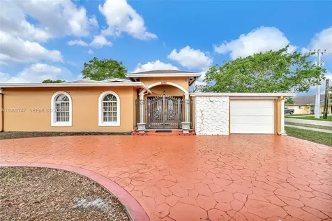 6190 W 14th Avenue Hialeah FL 33012