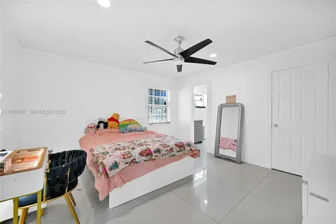 6190 W 14th Avenue Hialeah FL 33012