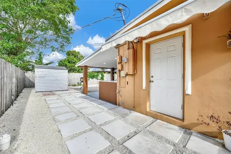 6190 W 14th Avenue Hialeah FL 33012