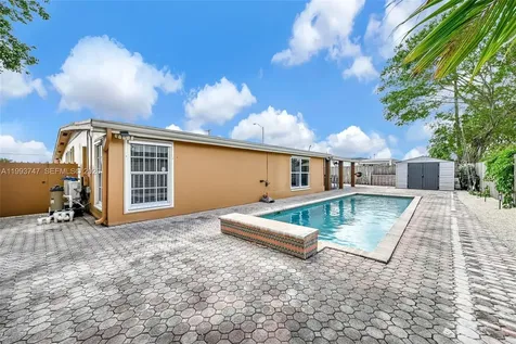 6190 W 14th Avenue Hialeah FL 33012