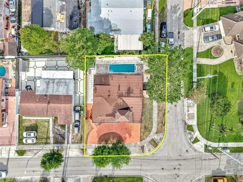 6190 W 14th Avenue Hialeah FL 33012