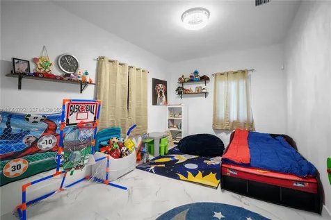 925 NE 4th Street Hallandale Beach FL 33009