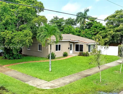 925 NE 4th Street Hallandale Beach FL 33009