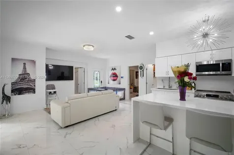 925 NE 4th Street Hallandale Beach FL 33009