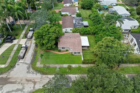 925 NE 4th Street Hallandale Beach FL 33009