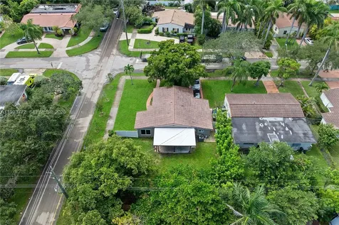 925 NE 4th Street Hallandale Beach FL 33009
