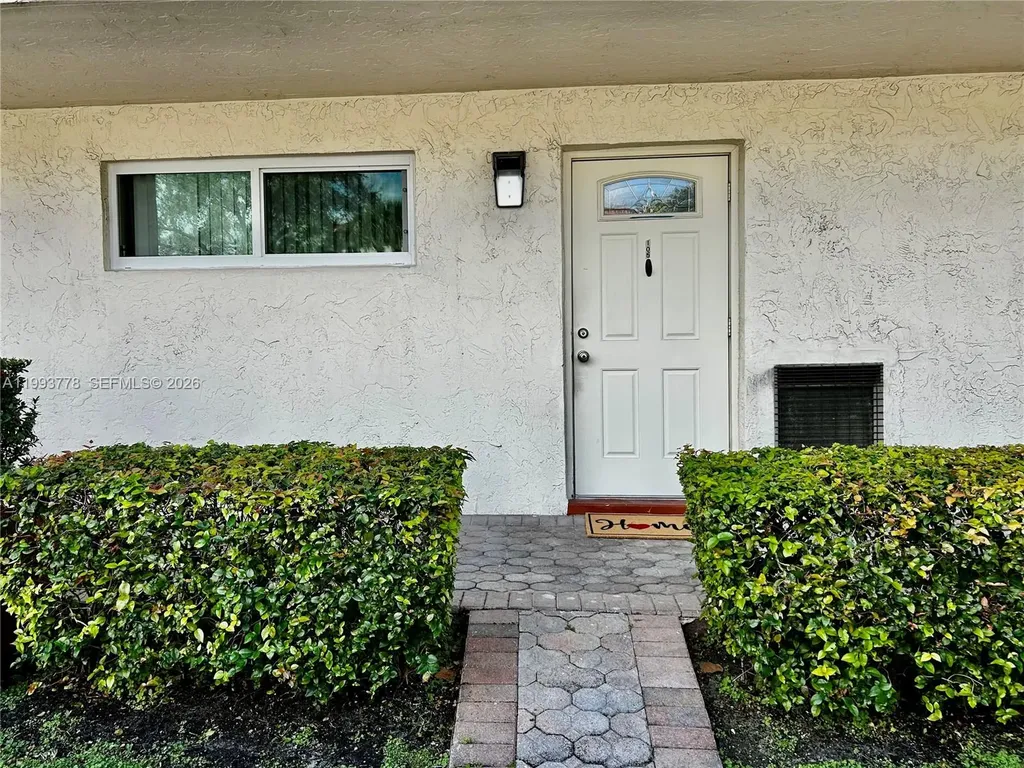 411 S Hollybrook Drive Pembroke Pines FL 33025