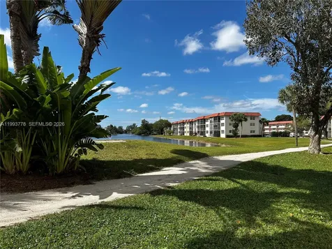 411 S Hollybrook Drive Pembroke Pines FL 33025