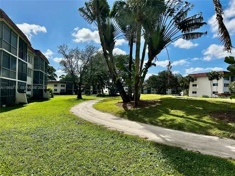 411 S Hollybrook Drive Pembroke Pines FL 33025